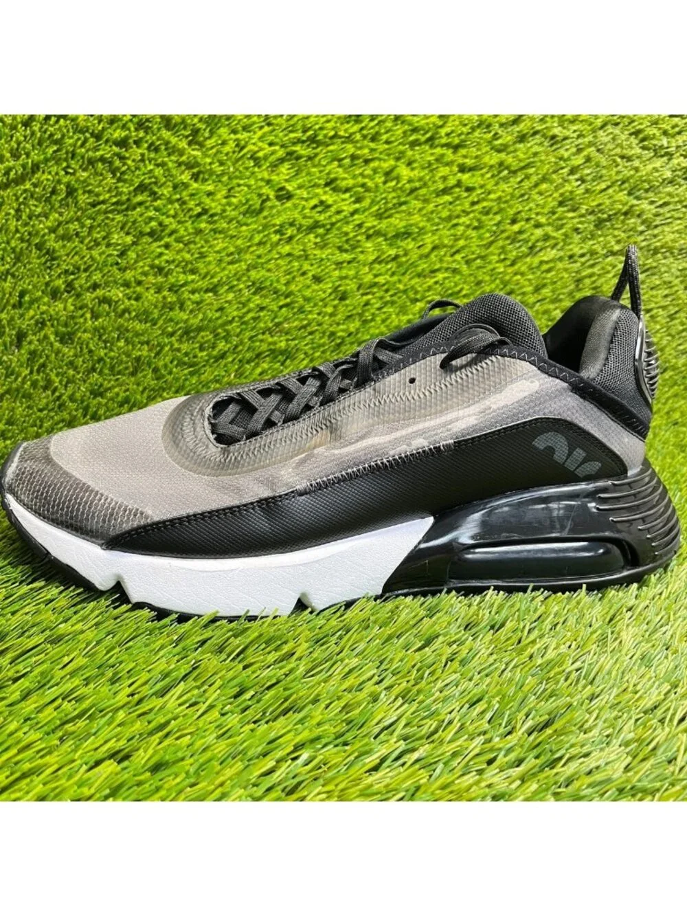 Nike Air Max 2090 Mens Size 11.5 Gray Black Athletic Running Shoes Sneakers